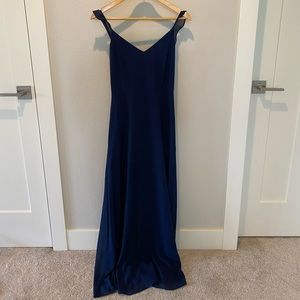 Lulus | navy sleeveless backless bridesmaid maxi dress | size M